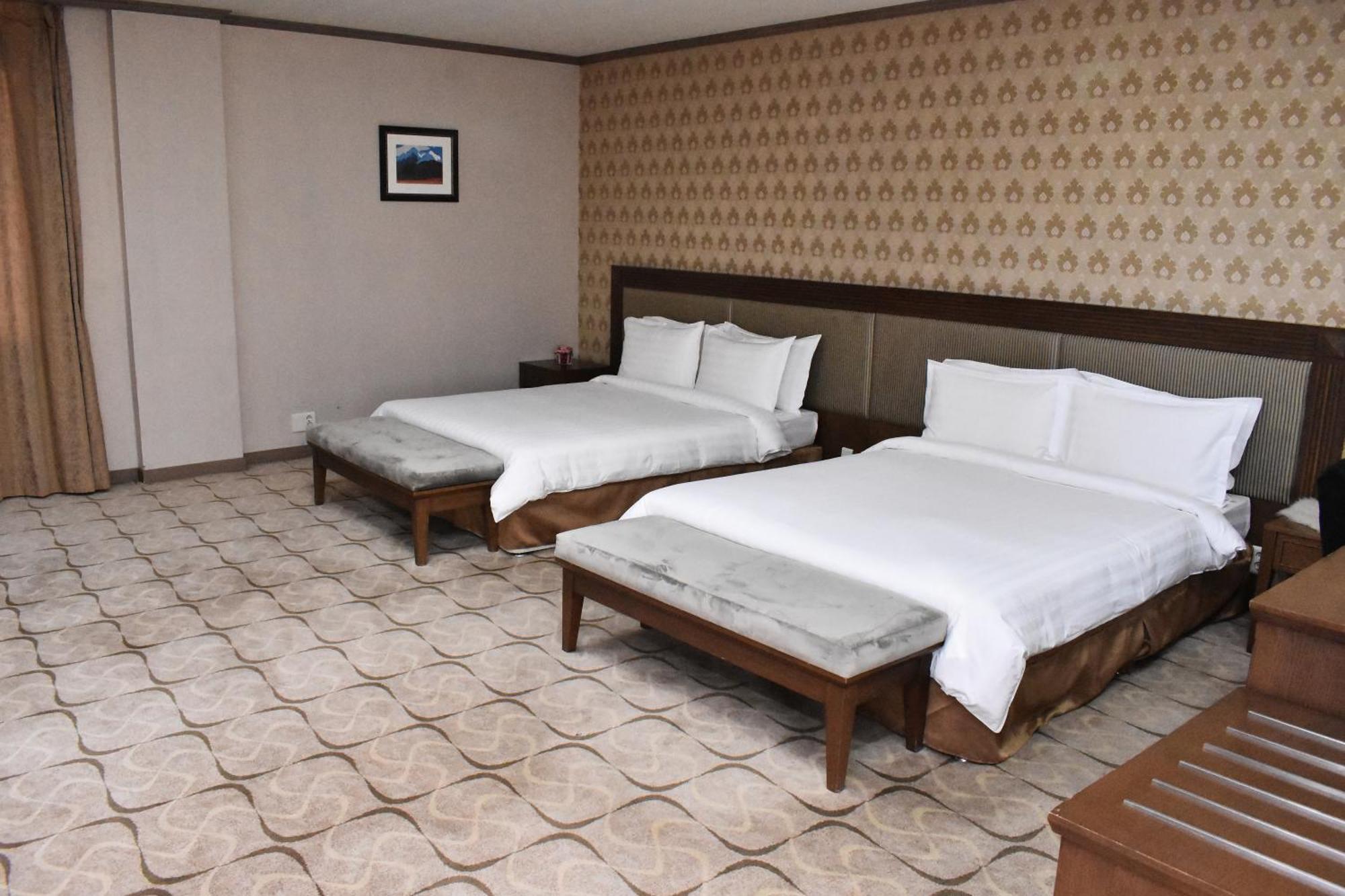 Sunjin Grand Hotel Ulán Bator Exterior foto